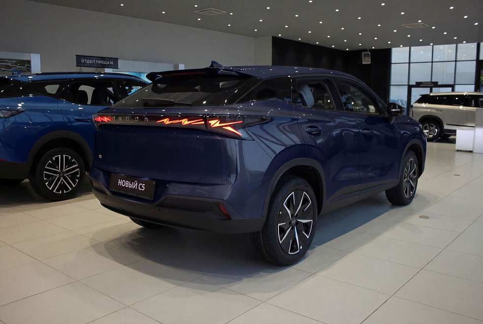 Omoda C5 , черный