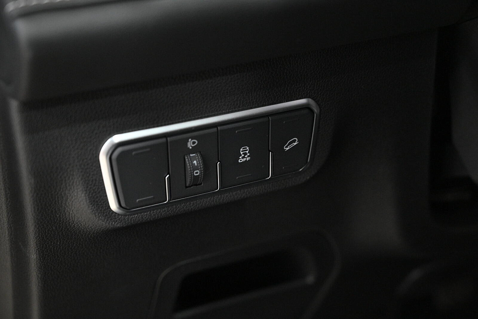 Haval M6 Base, серебряный