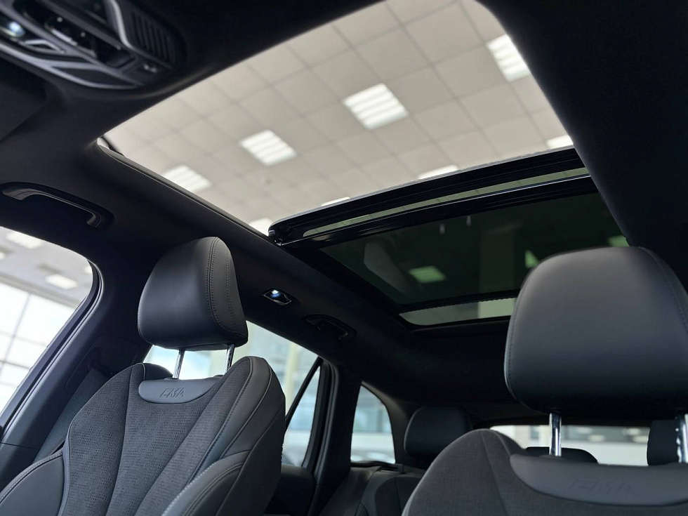 Geely Monjaro Luxury, серый