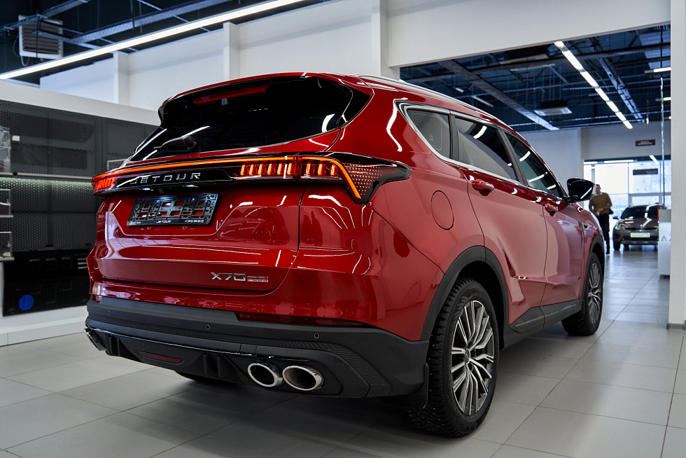 Jetour X70+ Престиж, красный