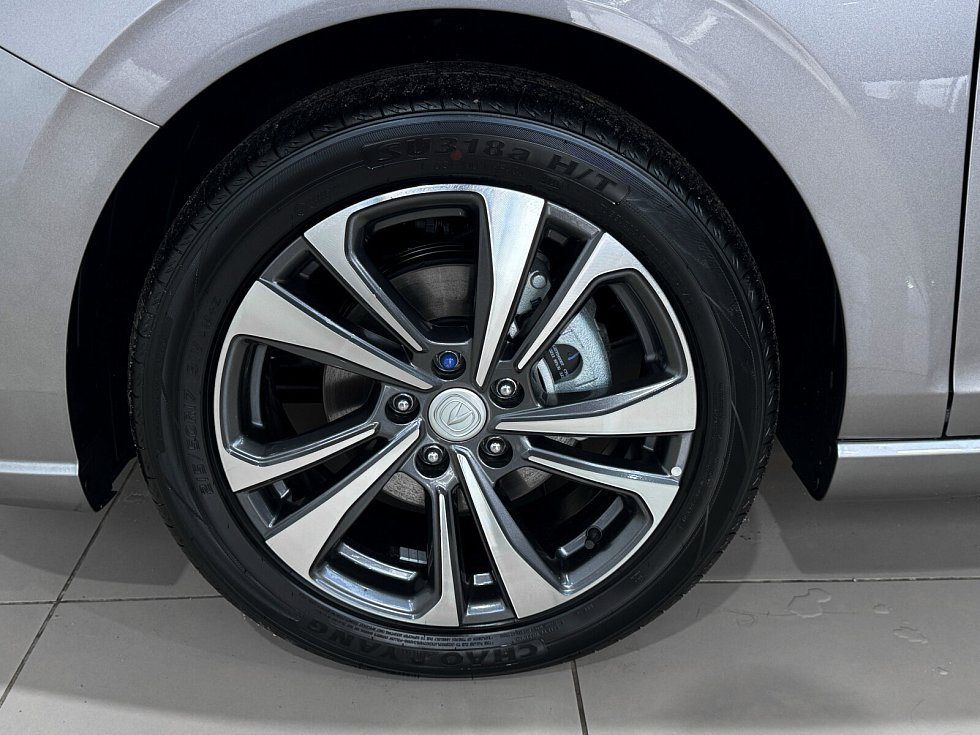 Changan Eado Plus Техно, серебряный