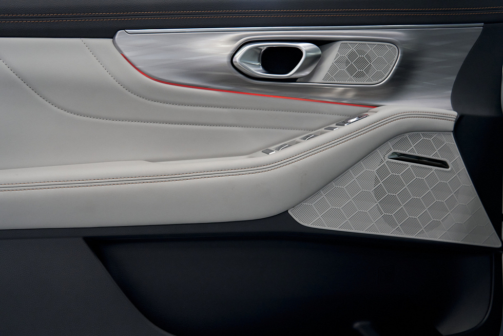 GAC GS8 GX Premium, белый