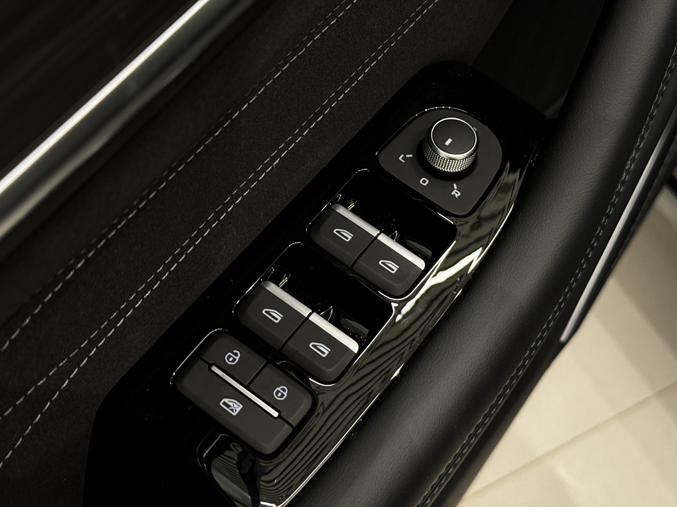 Geely Monjaro Flagship, черный