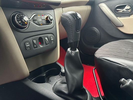 Renault Logan Luxe Privilege, 2014 года, пробег 126006 км