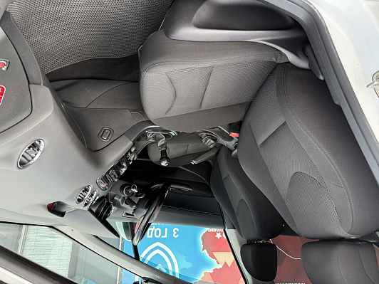 Peugeot 408, 2013 года, пробег 216000 км
