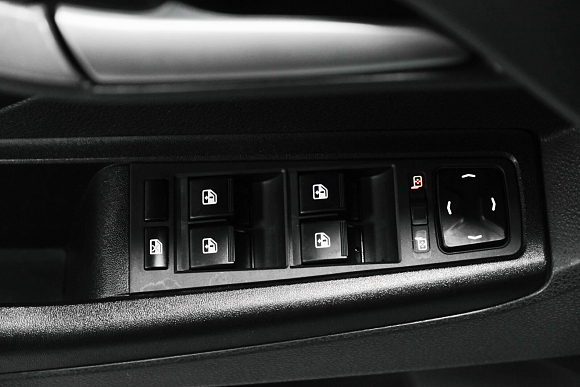 Lada (ВАЗ) Vesta Luxe Multimedia (2019-2021), 2018 года, пробег 144454 км