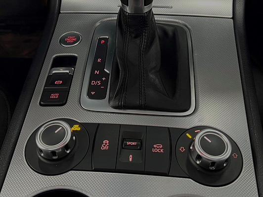 Volkswagen Touareg, 2014 года, пробег 240089 км