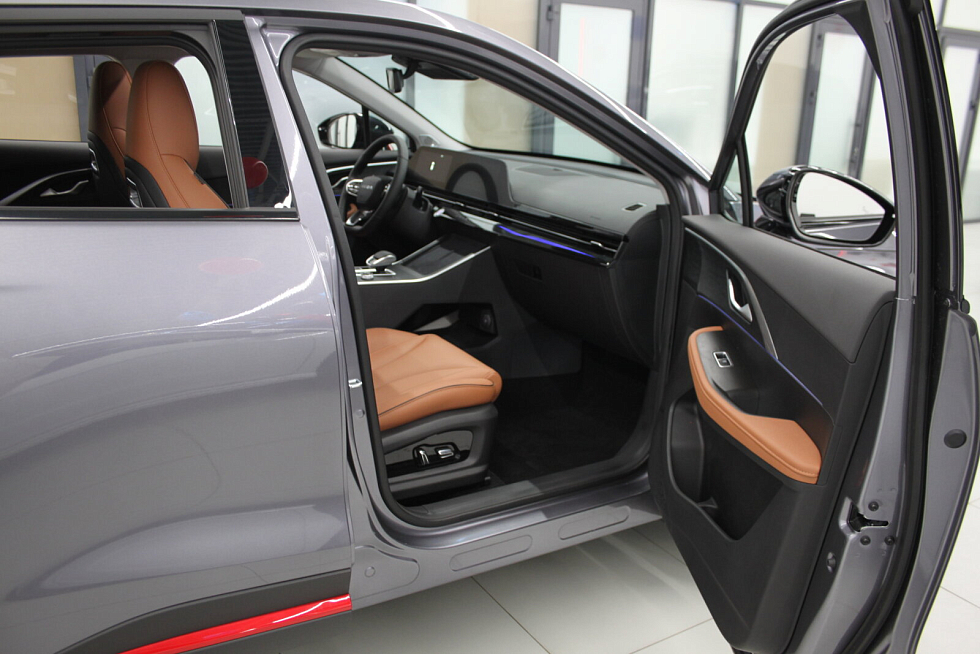 Omoda C5 Drive, серый