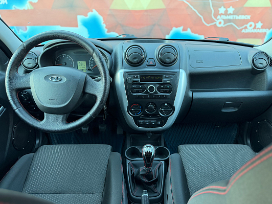 Lada (ВАЗ) Granta, 2017 года, пробег 121760 км