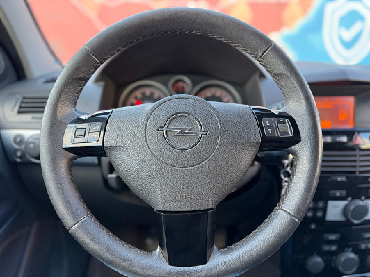 Opel Astra Cosmo, 2011 года, пробег 196699 км