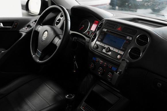 Volkswagen Tiguan, 2009 года, пробег 178244 км