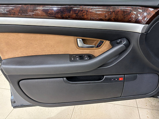 Audi A8, 2006 года, пробег 179064 км