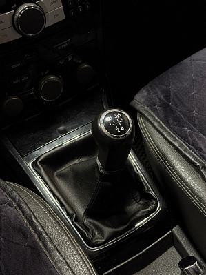 Opel Astra, 2010 года, пробег 252000 км