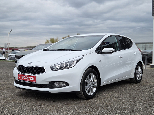 Kia Ceed Luxe, 2015 года, пробег 177299 км