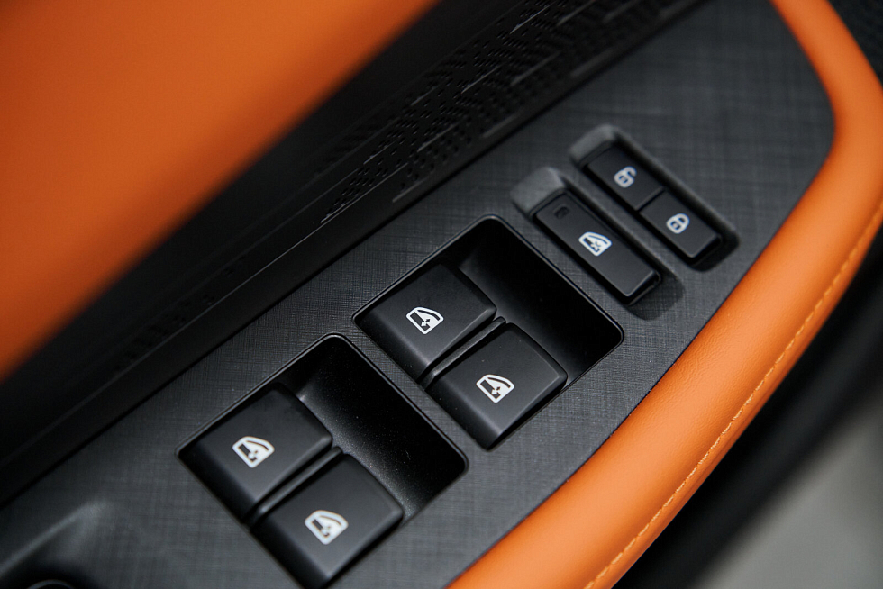 Changan UNI-V Техно, красный