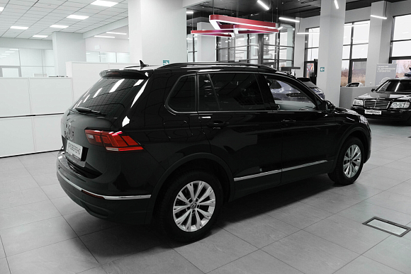 Volkswagen Tiguan Respect, 2020 года, пробег 146743 км