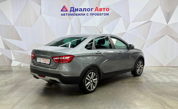 Lada (ВАЗ) Vesta Luxe Multimedia, 2018 года, пробег 46461 км