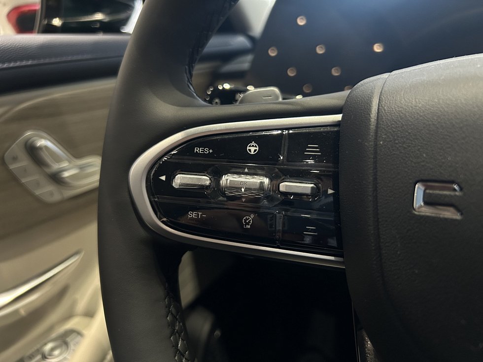 Chery Arrizo 8 Ultra, зеленый
