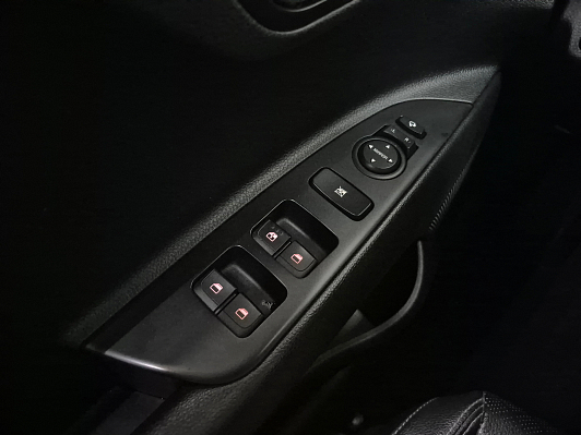 Kia Stonic, 2018 года, пробег 120191 км