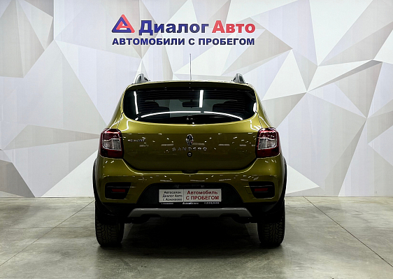 Renault Sandero Privilege, 2015 года, пробег 102463 км