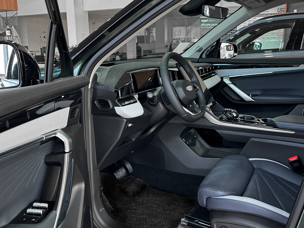 Geely Atlas Люкс, зеленый