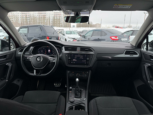 Volkswagen Tiguan Exclusive, 2018 года, пробег 133235 км
