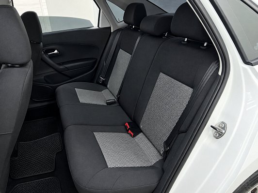 Volkswagen Polo Comfortline, 2015 года, пробег 91392 км