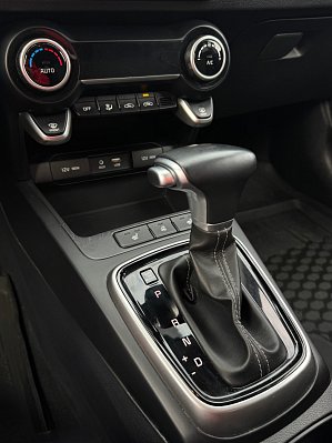 Kia Rio, 2019 года, пробег 57359 км