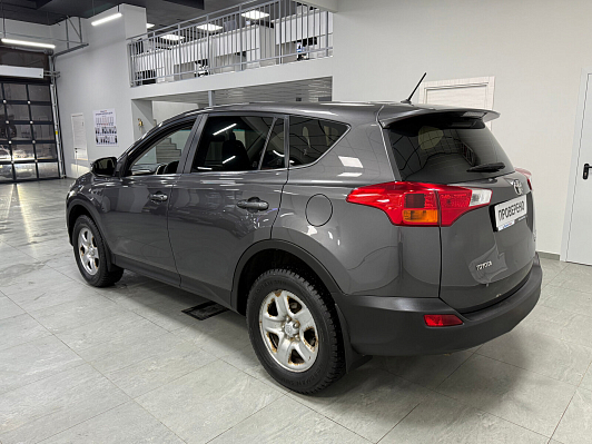 Toyota RAV4, 2013 года, пробег 121000 км