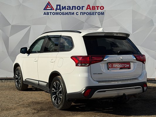 Mitsubishi Outlander Intense+, 2021 года, пробег 163500 км