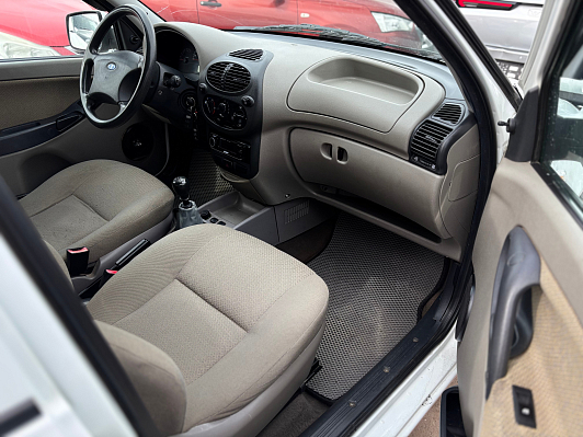 Lada (ВАЗ) Kalina, 2011 года, пробег 143778 км